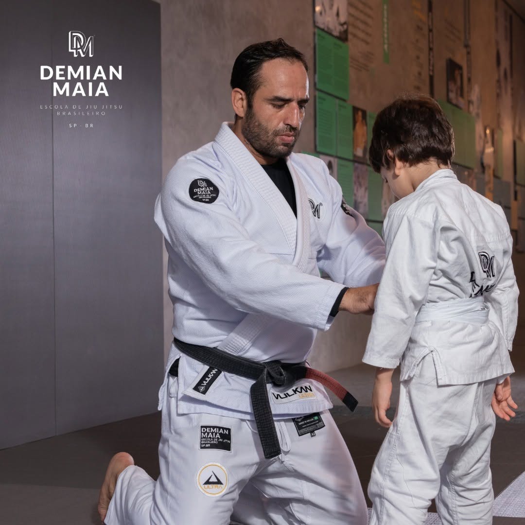 Família e treino kids na Escola Demian Maia